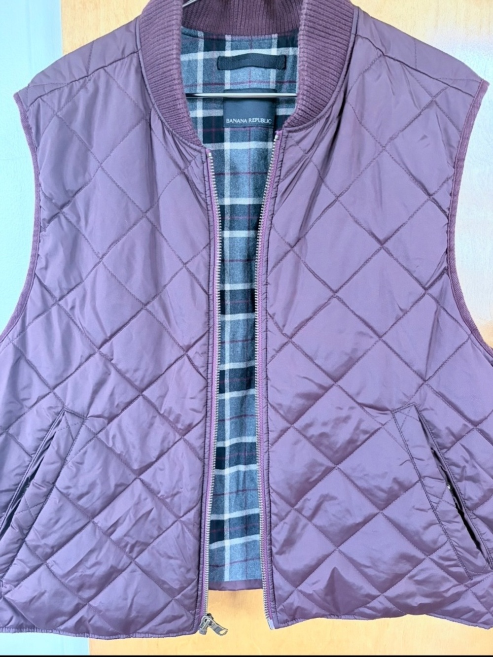 Banana republic maroon men’s vest size  XL